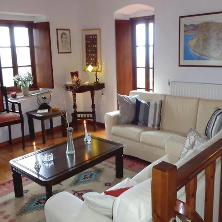 One-bedroom Holiday In بيت للعطل Monemvasía
